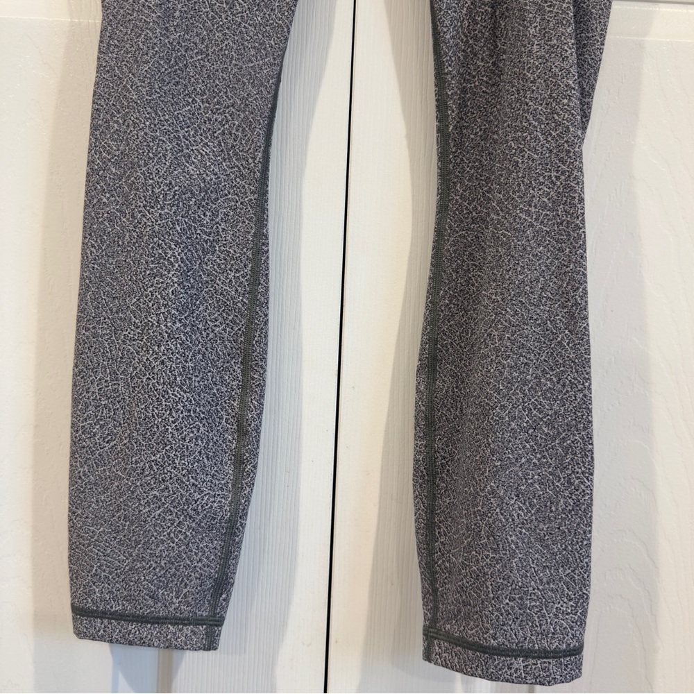 Lululemon Leggings Women Size 8 Gray Train Times Mesh Pants Active Performance - Picture 6 of 14